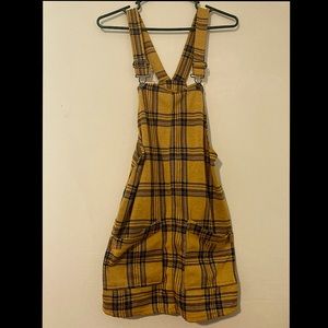 Overall dress, size small fits like medium. Worn once is in good condition.